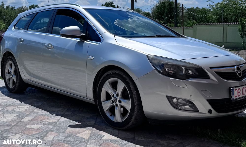 Opel Astra 2.0 CDTI ECOFLEX Start/Stop Exklusiv - 3