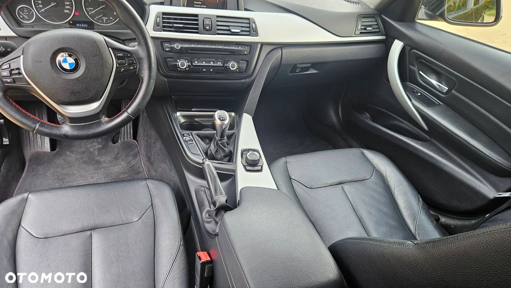 BMW Seria 3 - 16