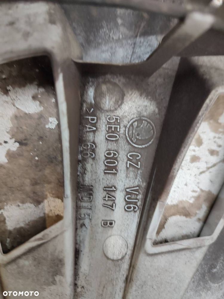 KOŁPAK 2 SZT 16' - 7