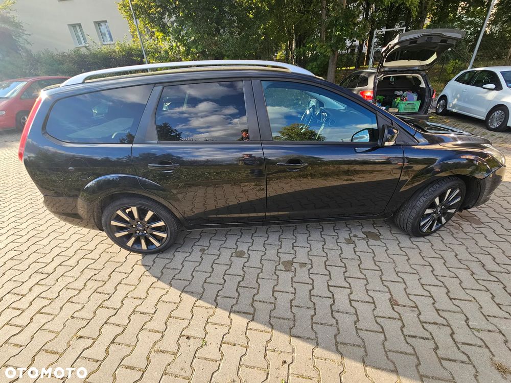 Ford Focus 1.6 Ghia - 4