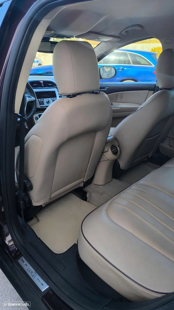 Lancia Delta 1.6 M-Jet Platino - 34