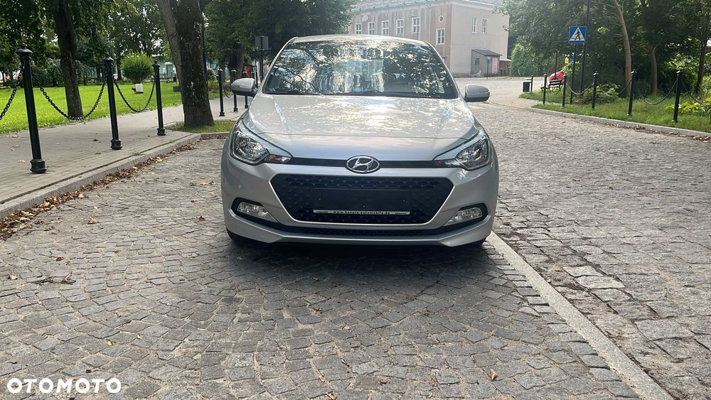 Hyundai i20 blue 1.2 Style - 6