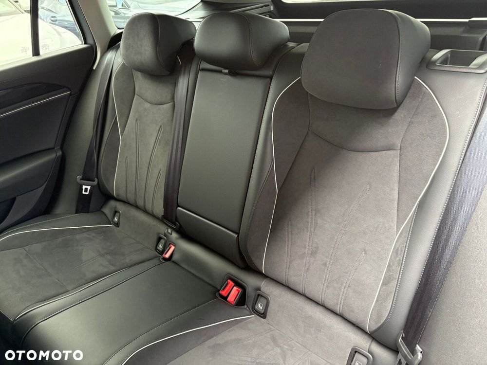 Volkswagen Passat Variant - 14