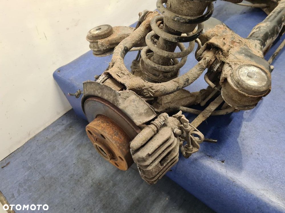 VOLKSWAGEN PASSAT B5 FL 4MOTION 4X4 VARIANT BELKA ZAWIESZENIA TYŁ - 3