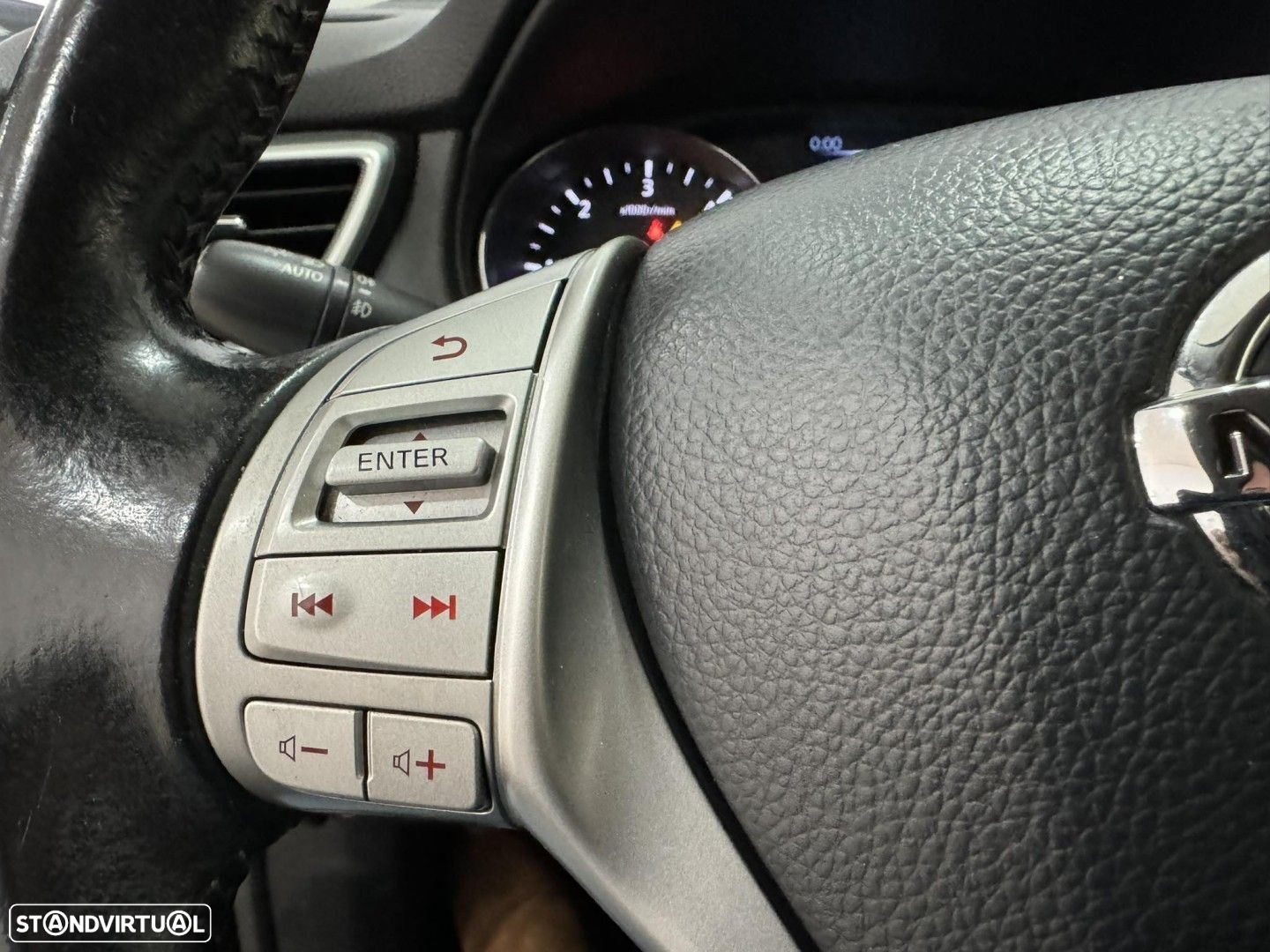 Nissan Qashqai 1.5 dCi N-Connecta - 15