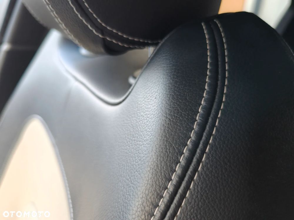 Jaguar XF 2.0 i4D R-Sport - 26
