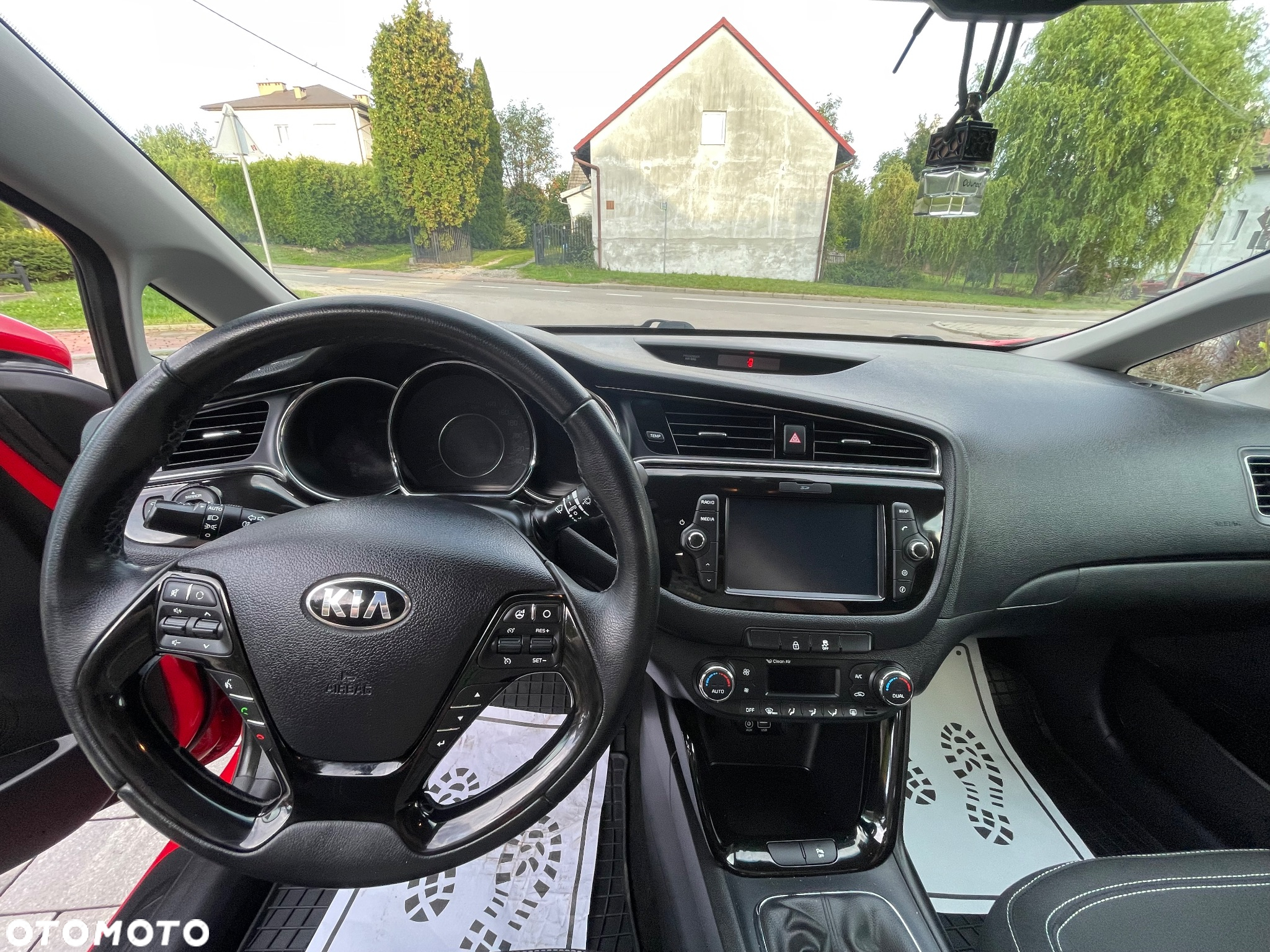 Kia Ceed SW 1.4 Vision - 17