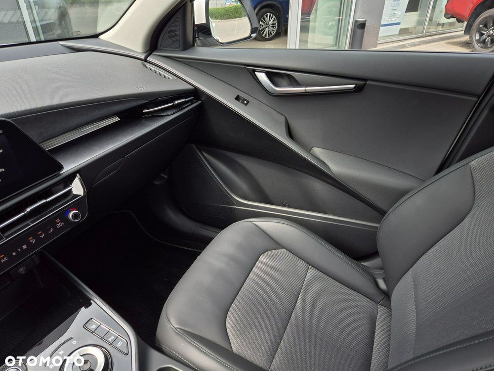 Kia Niro - 36