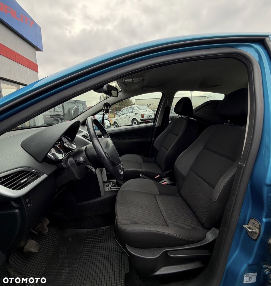 Peugeot 207 95 VTi Urban Style - 12