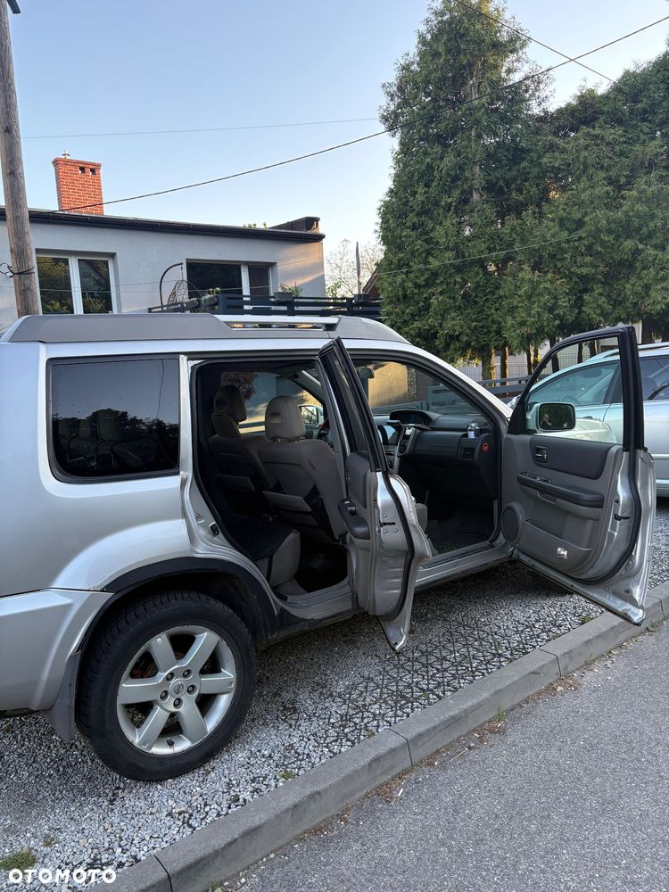 Nissan X-Trail 2.2 dCi 4x4 Columbia - 5