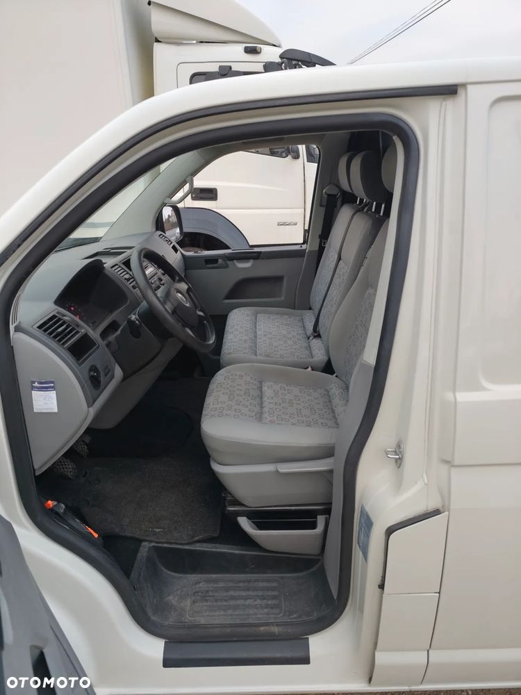 Volkswagen Transporter - 5