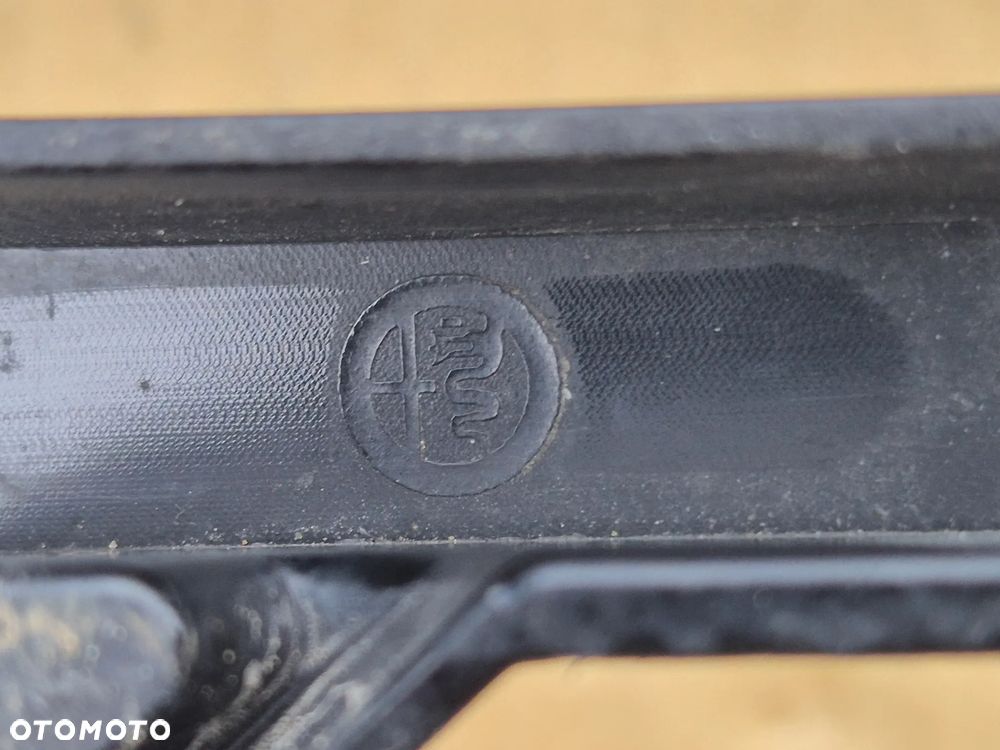 Alfa Romeo Stelvio atrapa.Oryginał. - 6