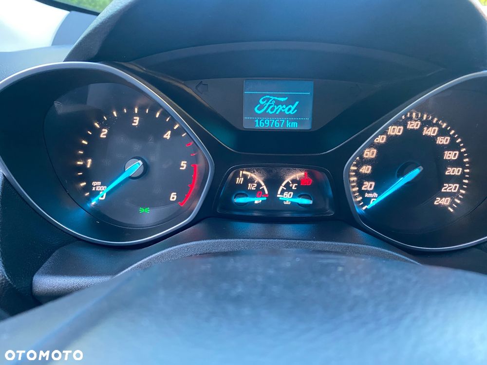 Ford Kuga 2.0 TDCi 2x4 Titanium - 20