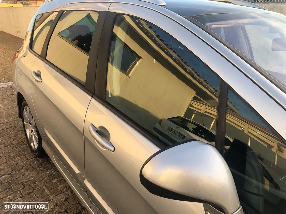 Peugeot 308 SW 1.6 e-HDi Active CVM6 114g - 10
