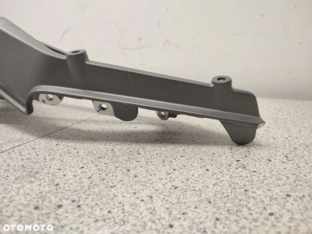 Stelaż tył, tylny prawy KTM Duke 125 390 24-26 - 3