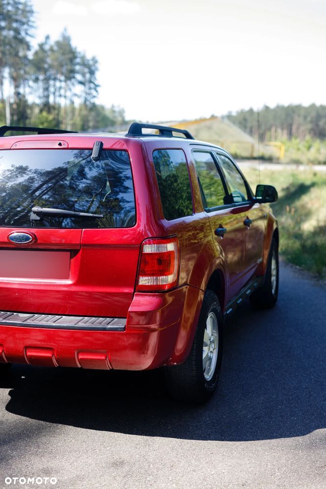 Ford Escape 3.0 XLT - 9