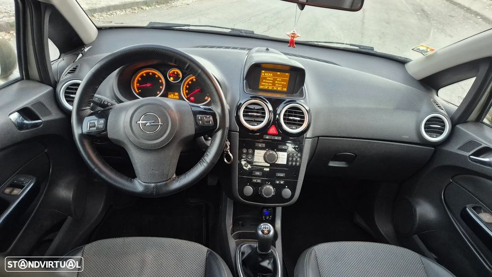 Opel Corsa 1.2 Cosmo - 8