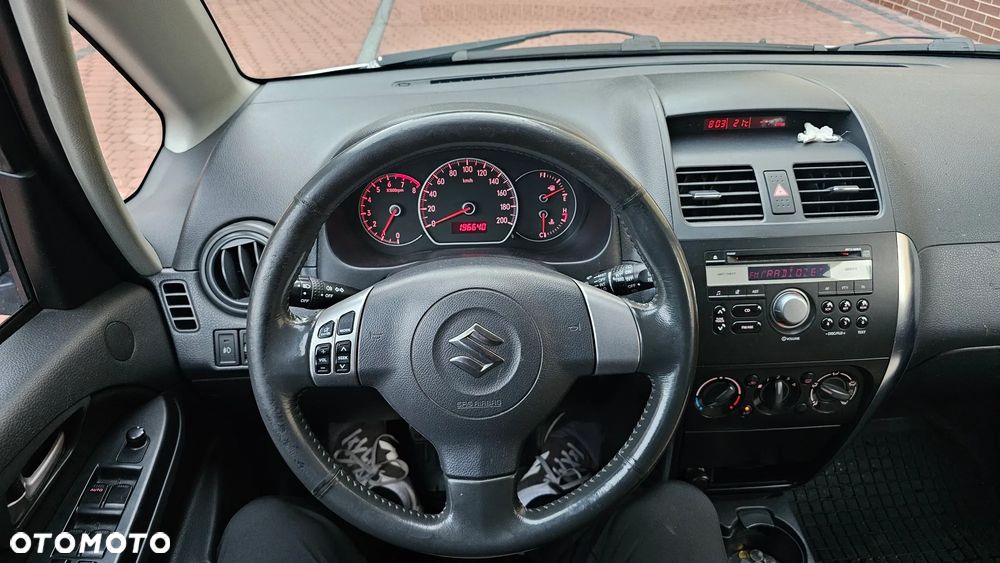 Suzuki SX4 1.6 VVT 4x2 Comfort - 38
