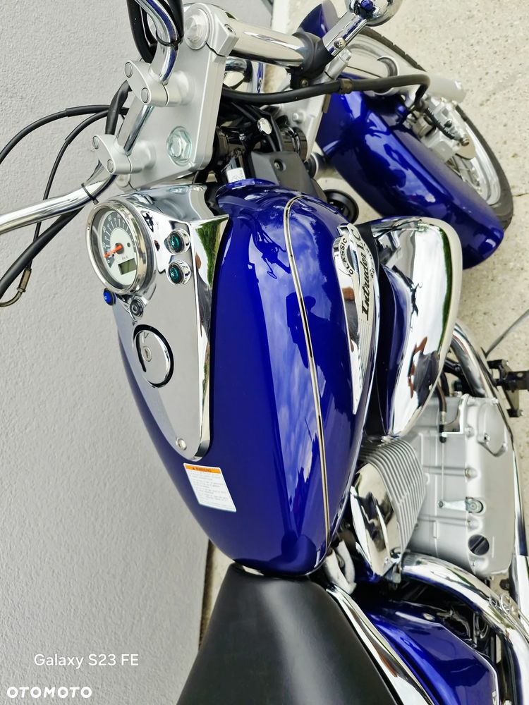 Suzuki Intruder - 23