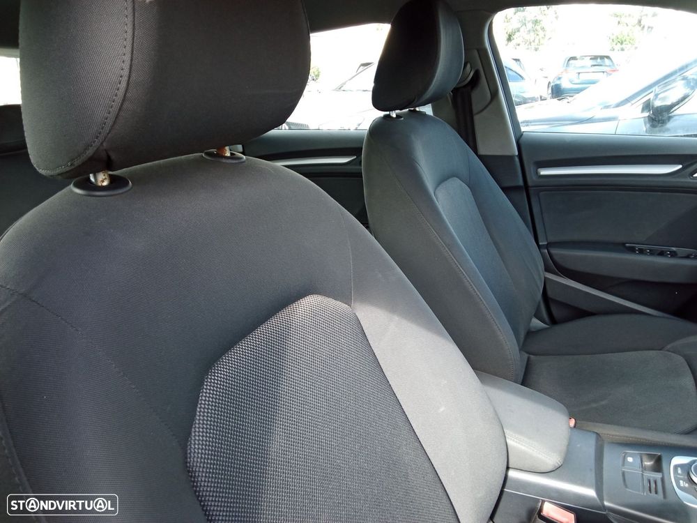 Audi A3 Sportback 1.6 TDI Design - 21