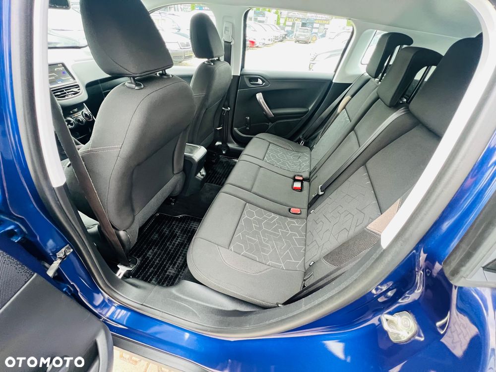 Peugeot 2008 1.2 Pure Tech Active EU6 - 14