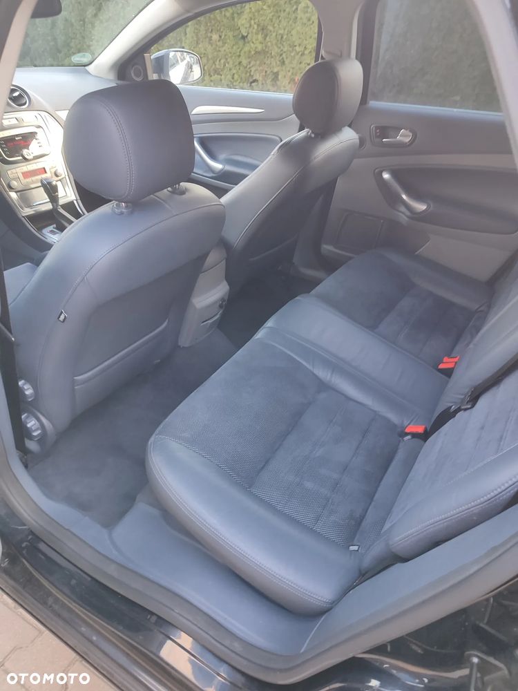 Ford Mondeo 2.3 Titanium - 13