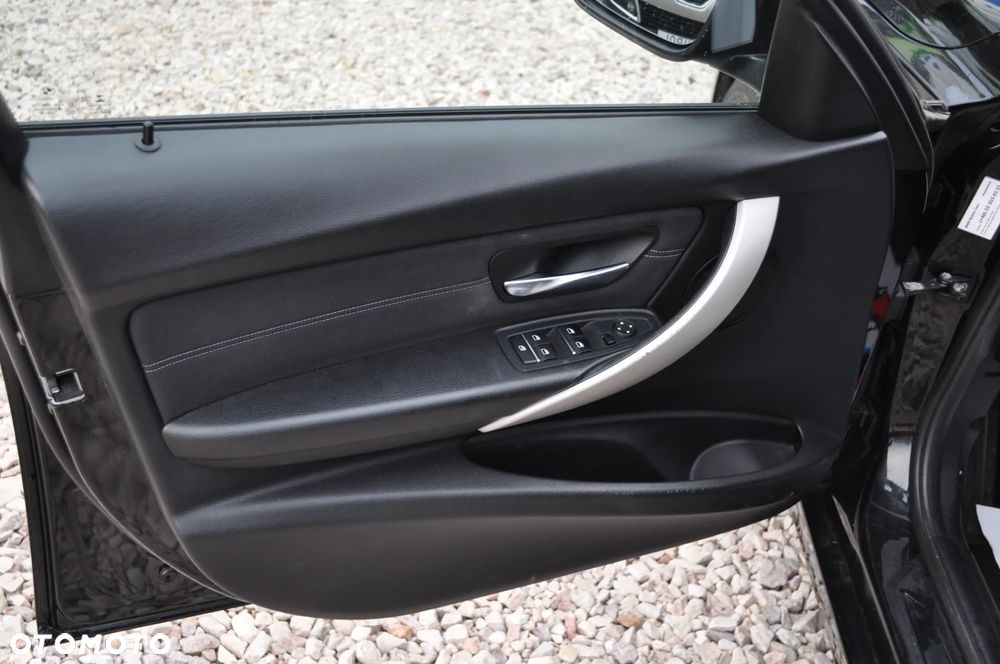 BMW Seria 3 318d Advantage - 15