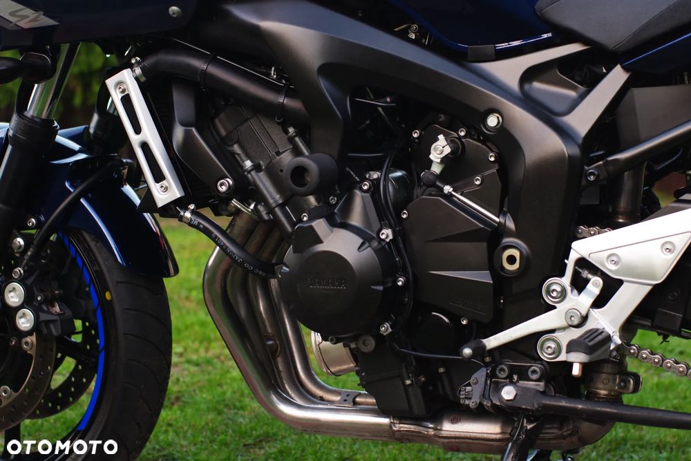 Yamaha FZ6 - 30
