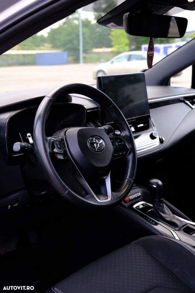 Toyota Corolla 1.8 Business Edition - 26