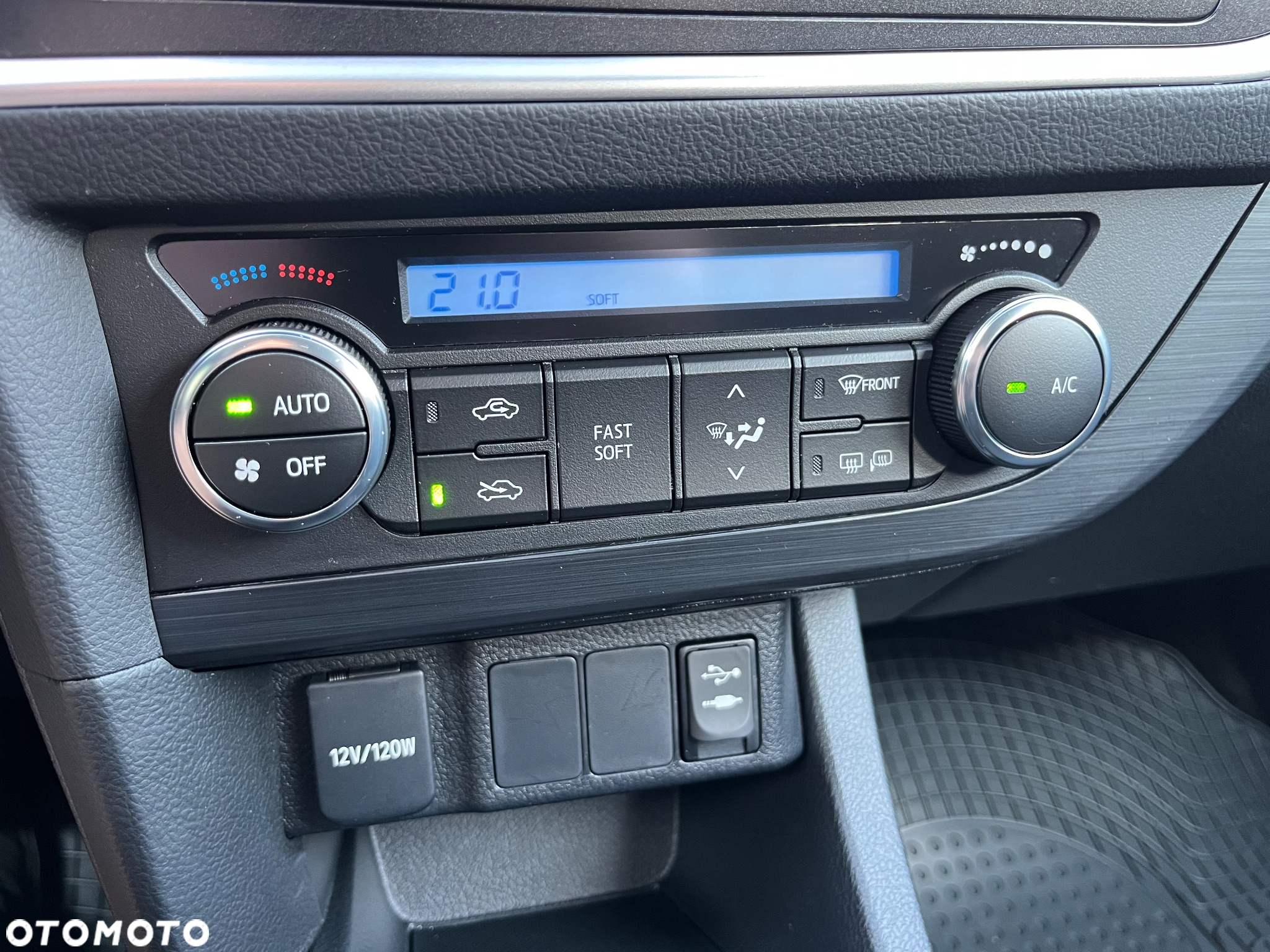 Toyota Auris 1.33 VVT-i Comfort - 32