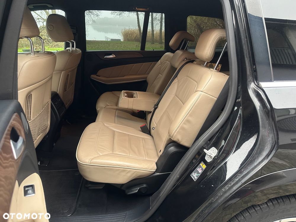 Mercedes-Benz GL 350 BlueTec 4-Matic - 12