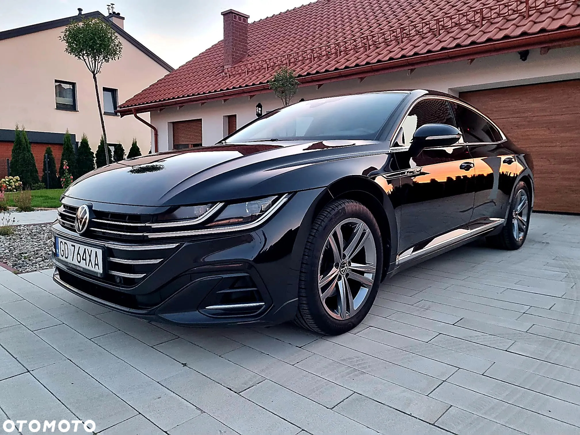Volkswagen Arteon 2.0 TDI R-Line DSG - 2