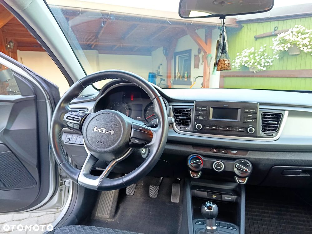 Kia Rio 1.2 M - 11