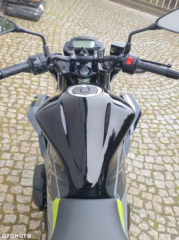 Kawasaki Z - 21