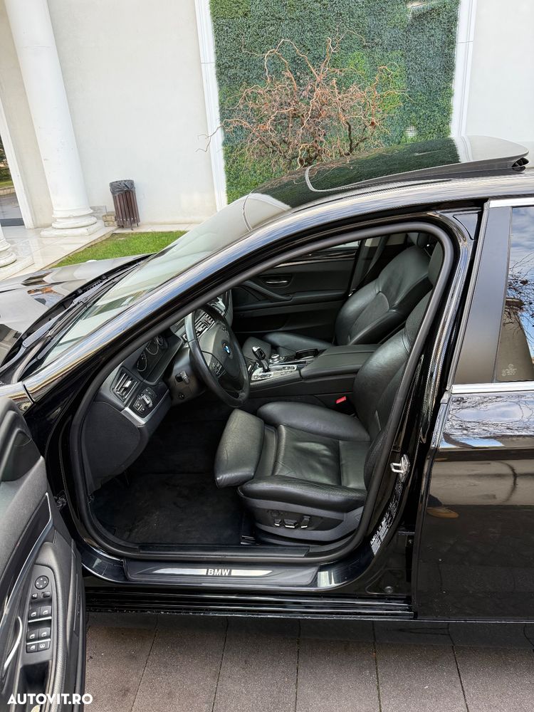 BMW Seria 5 530d xDrive AT - 7