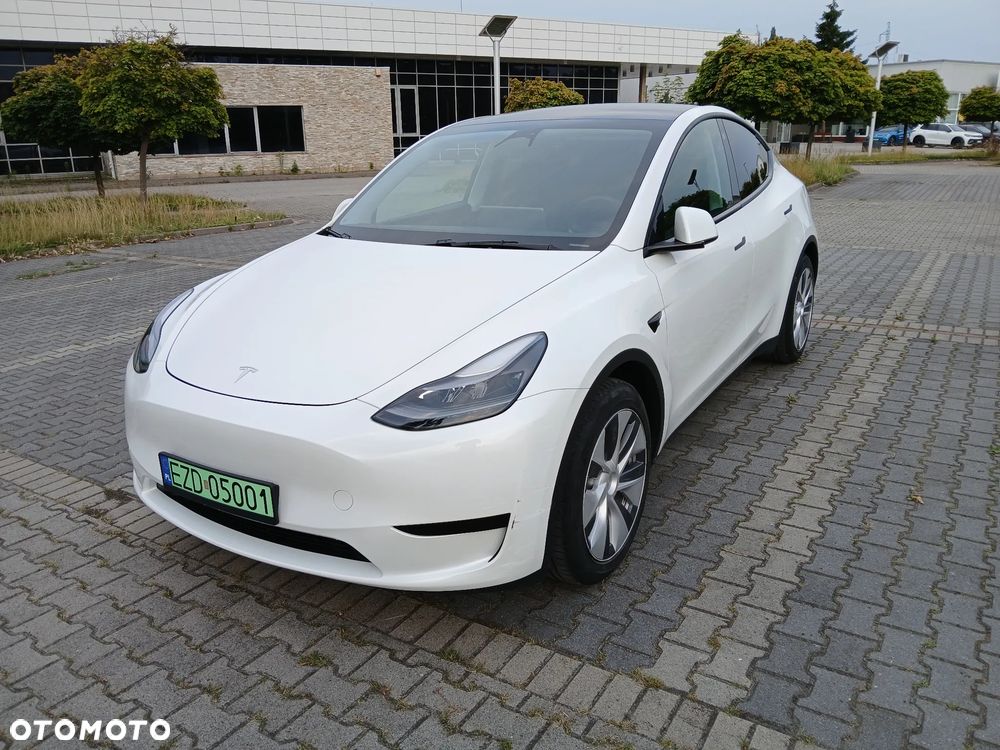 Tesla Model Y RWD - 2