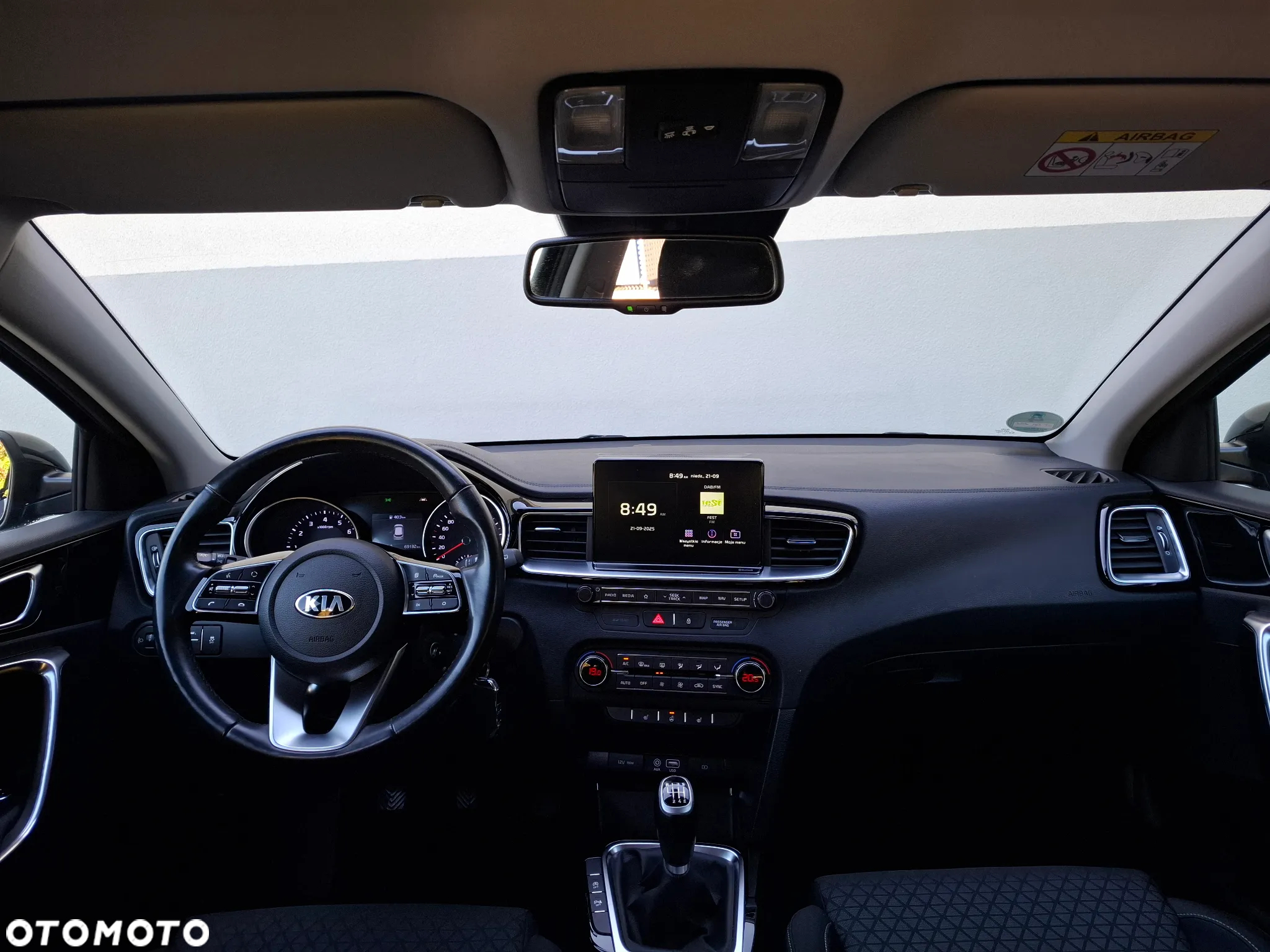 Kia Ceed 1.4 T-GDI OPF Vision - 32
