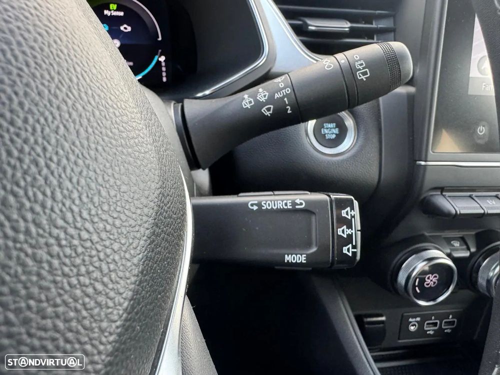 Renault Captur 1.6 E-Tech Plug-In Hybrid Techno - 33