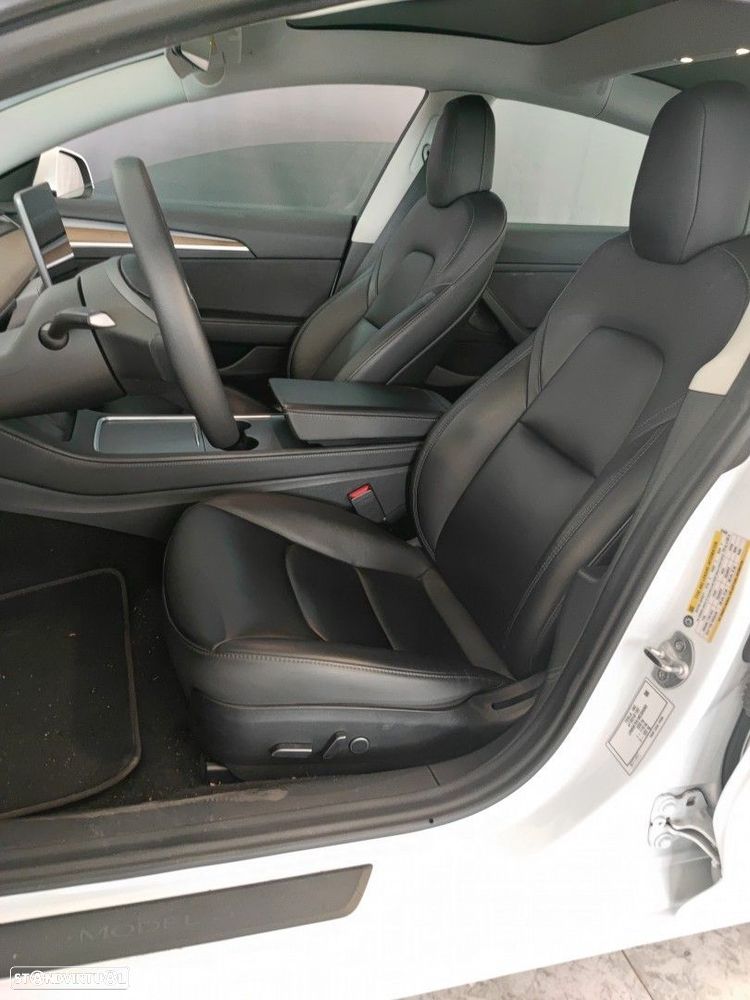 Tesla Model 3 Long-Range Dual Motor AWD — fotografia 6