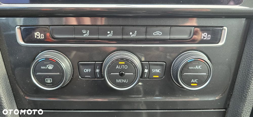 Volkswagen Golf 1.6 TDI BMT Highline - 32