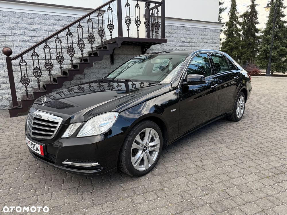 Mercedes-Benz Klasa E 220 CDI DPF BlueEFFICIENCY Automatik - 3