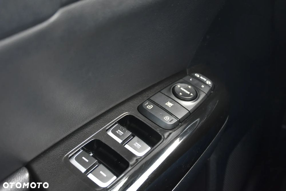 Kia Sportage 2,0 CRDI AWD GT Line - 12