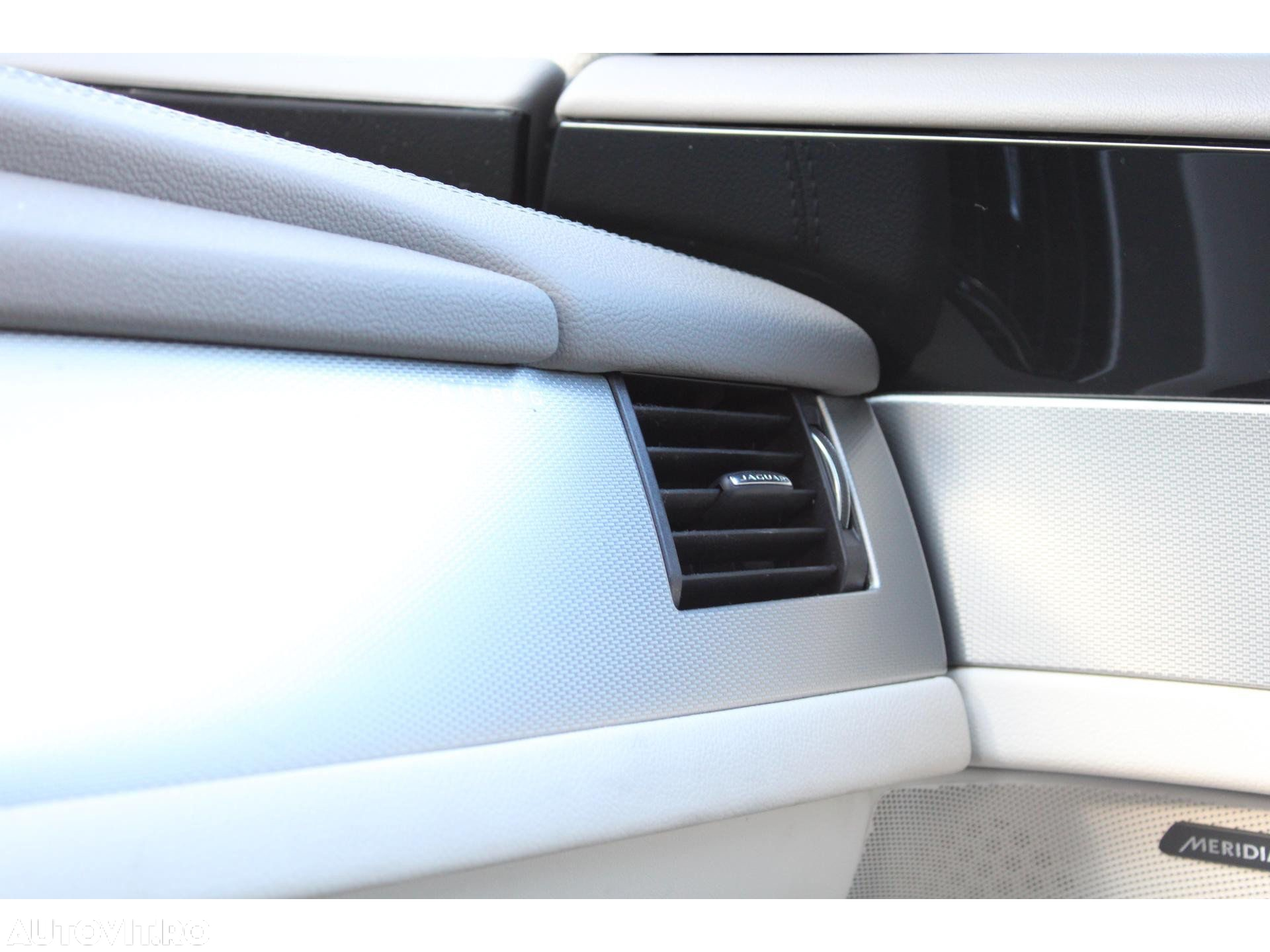 Jaguar XF 20d Aut. Prestige - 27