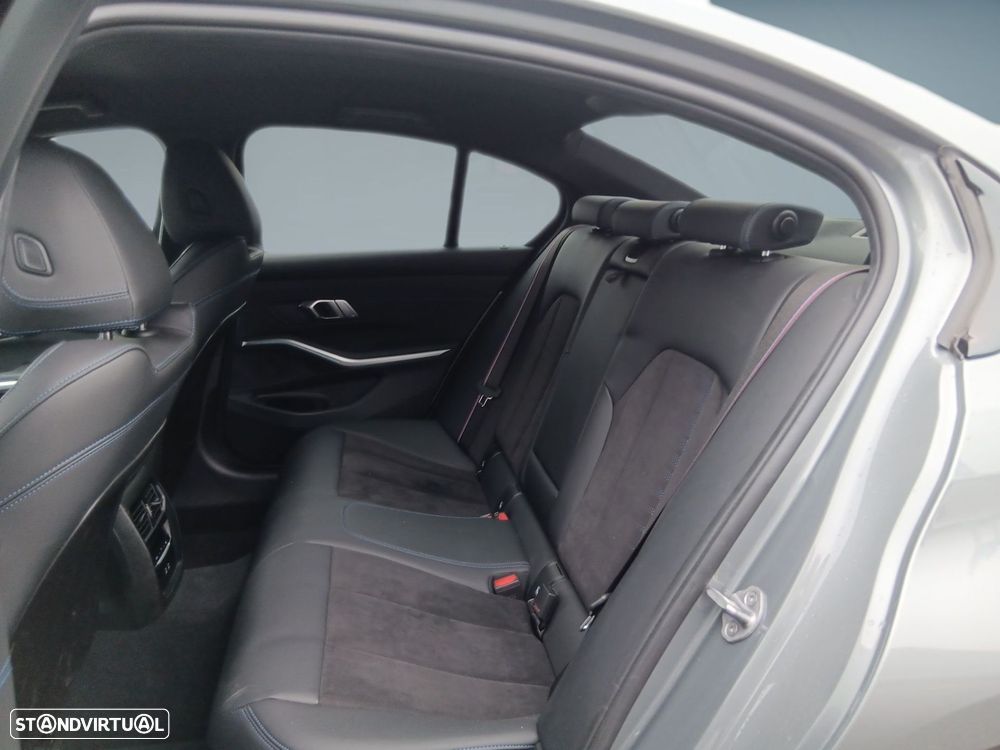 BMW 320 e Pack Desportivo M Auto - 14