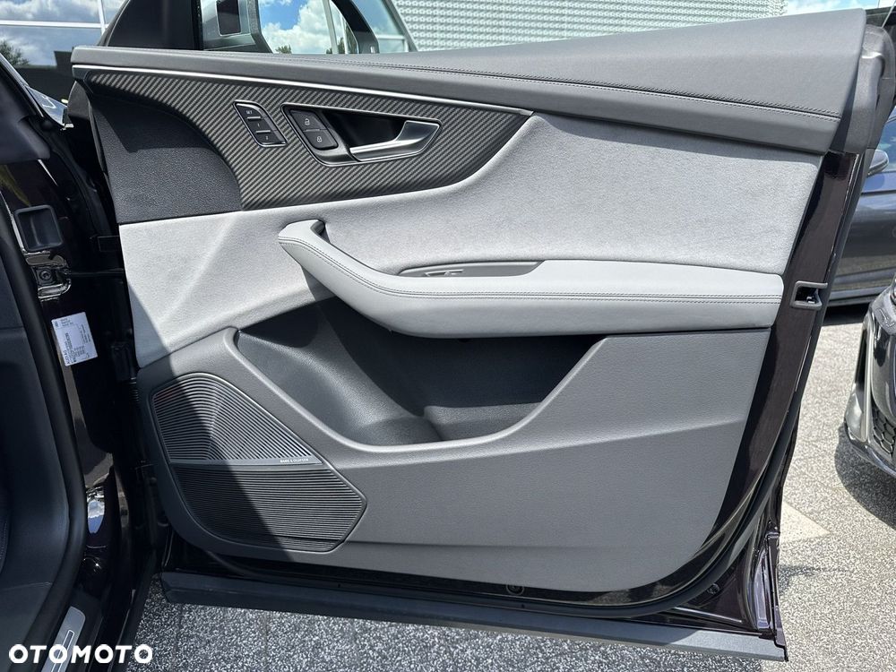 Audi SQ8 - 29