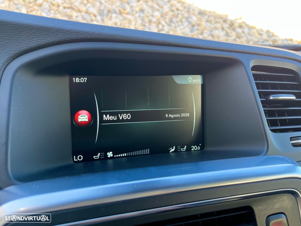 Volvo V60 D6 Plug-In-Hybrid AWD Geartronic Summum - 40