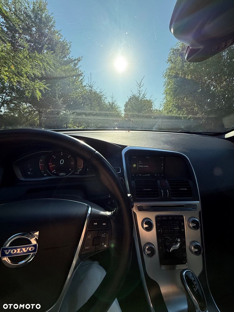Volvo XC 60 D4 AWD Ocean Race - 14