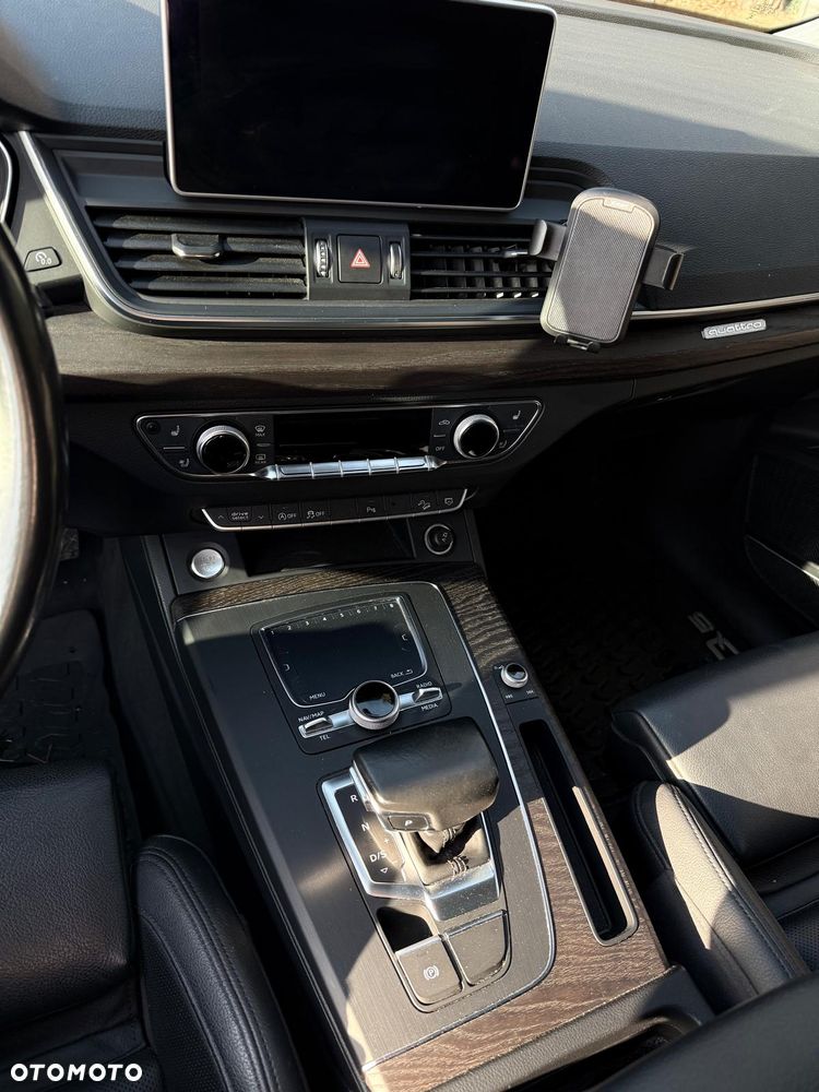 Audi Q5 2.0 TFSI Quattro S tronic design - 6