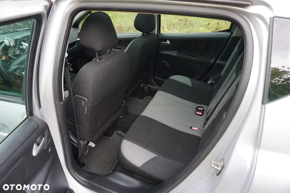 Peugeot 207 1.4 16V Trendy - 21