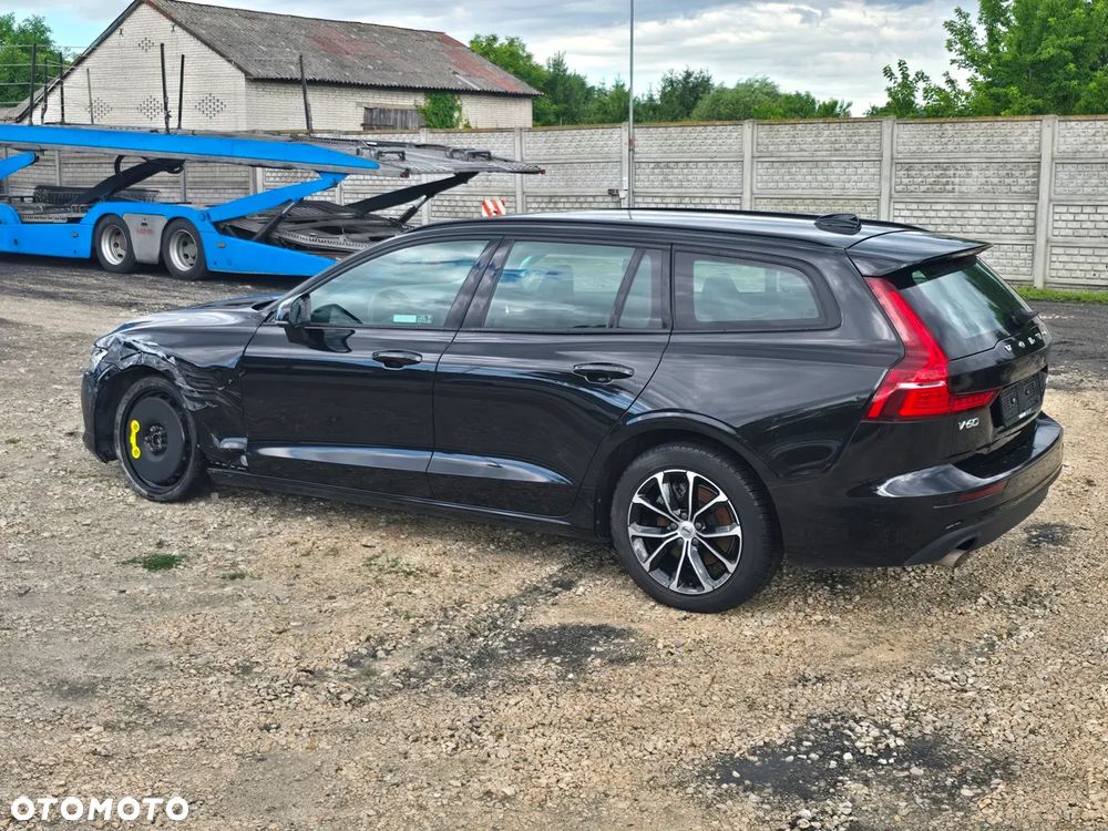 Volvo V60 B3 B DKG Momentum - 10